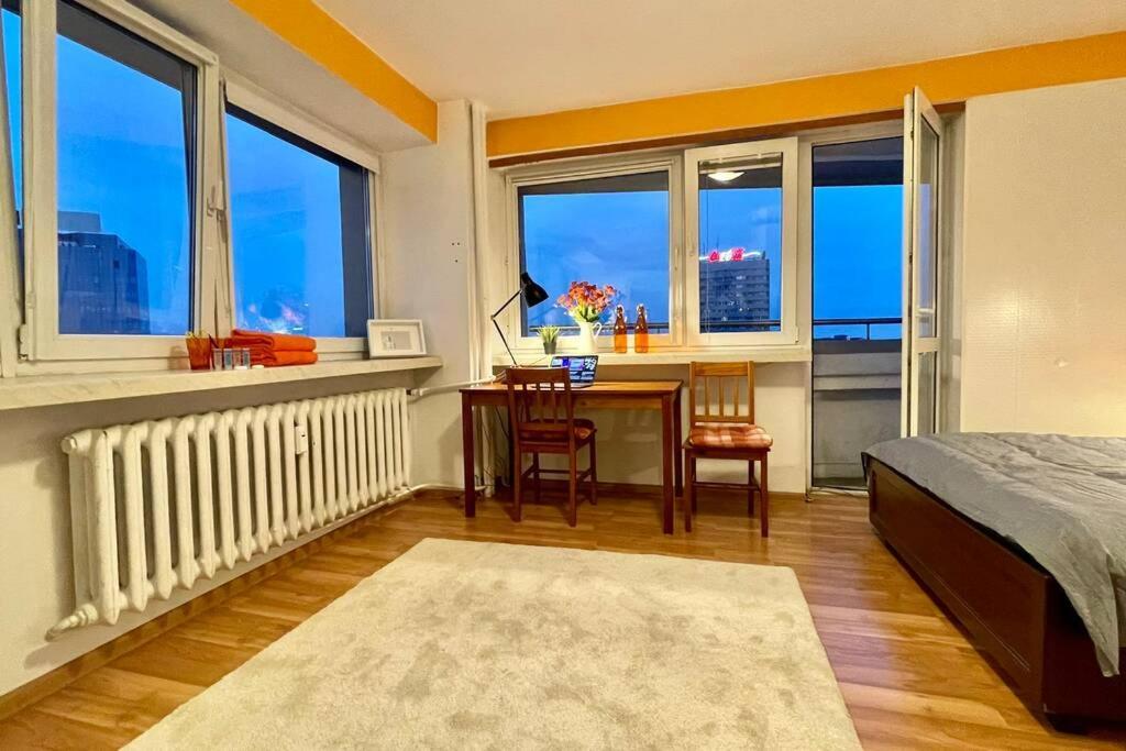 Orange Metro Fast Wifi 1Gbs Big Tv Hbo Appletv Appartement Warschau Buitenkant foto